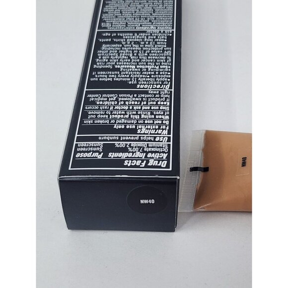 New MAC Studio Sculpt Foundation SPF 15 Full Size NW40 - Picture 2 of 3